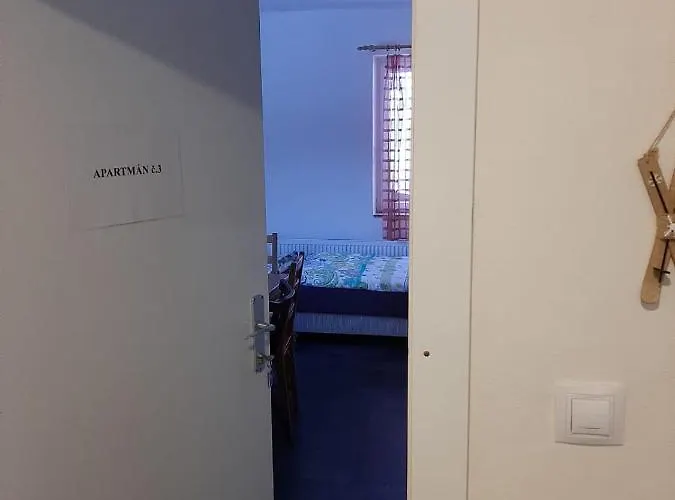 Ξενοδοχείο με διαμερίσματα Rulfik 3*